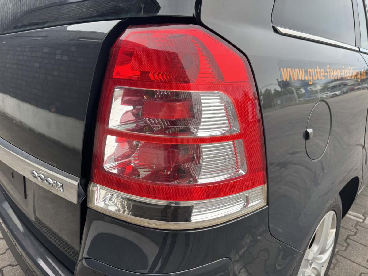 Opel Zafira B original R&uuml;cklicht R&uuml;ckleuchte Schlussleuchte rechts Facelift Bj.2012